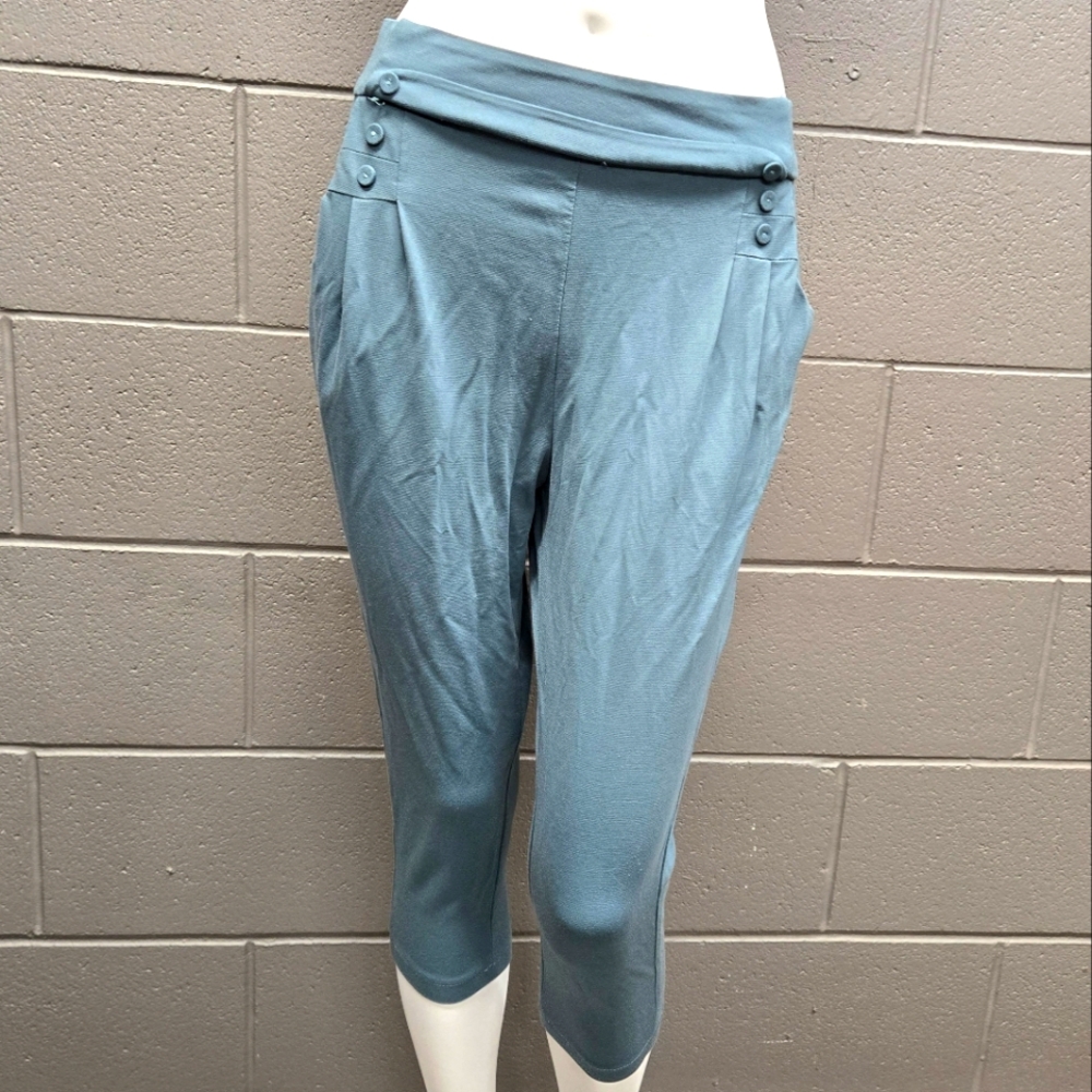 Women's blue Fitted capris